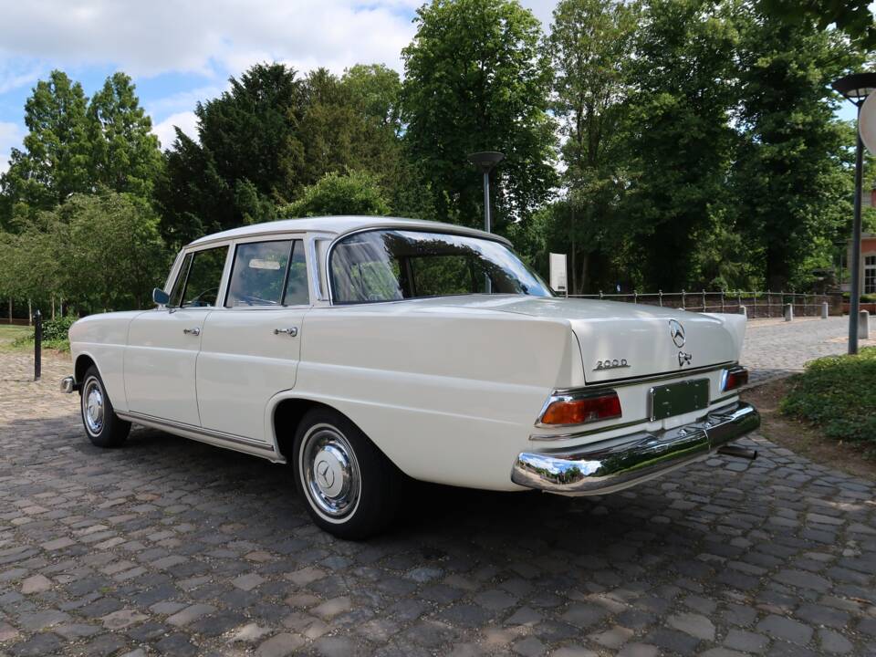 Image 6/32 of Mercedes-Benz 200 D (1966)