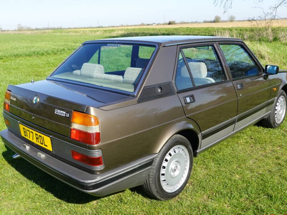 Image 16/20 of Alfa Romeo Giulietta 1.8 (1985)