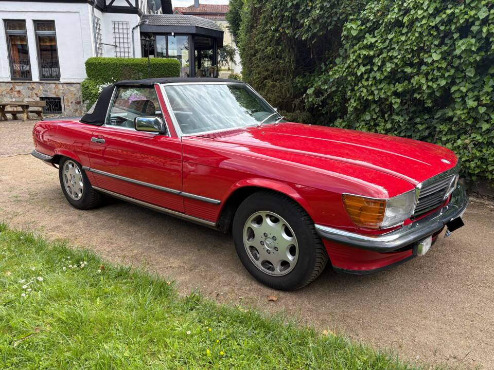Image 5/14 of Mercedes-Benz 500 SL (1986)