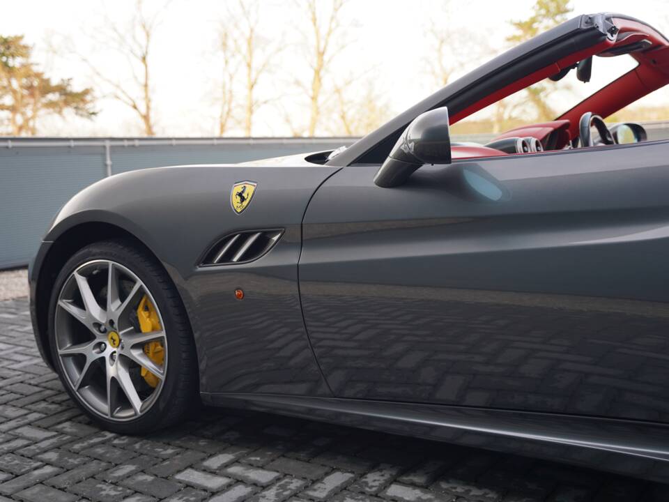 Image 48/50 of Ferrari California (2009)