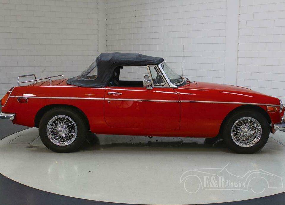 Bild 13/19 von MG MGB (1974)