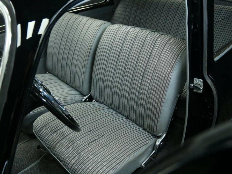 Bild 15/49 von Mercedes-Benz 180 D (1956)