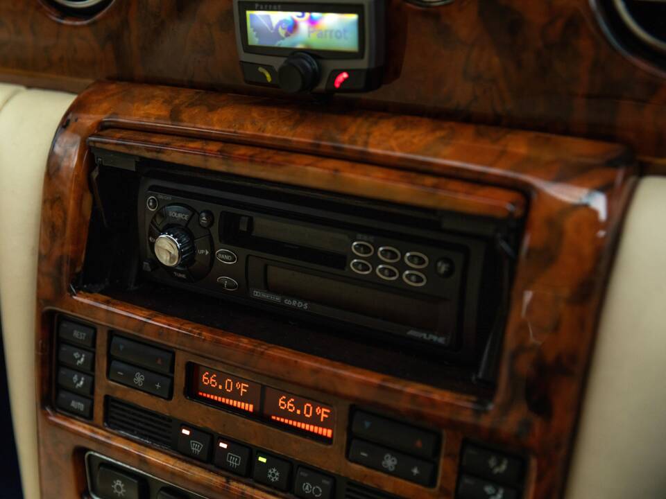 Image 14/45 of Rolls-Royce Silver Seraph (2000)