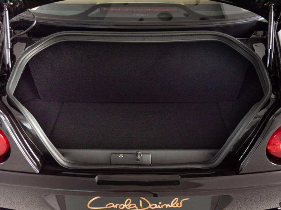 Image 43/47 of Ferrari 550 Maranello (1997)