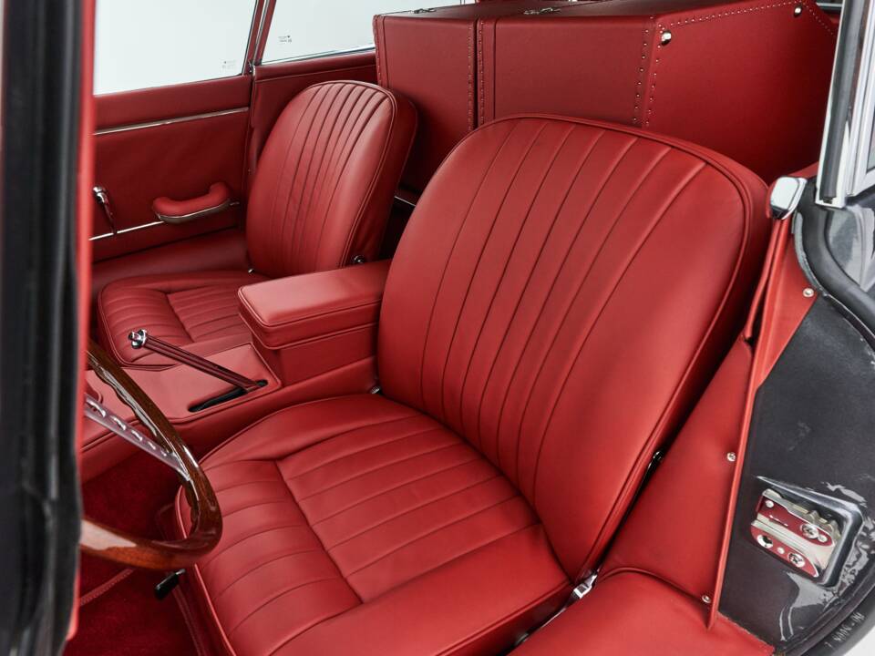 Bild 61/99 von Jaguar E-Type 4.2 (1966)