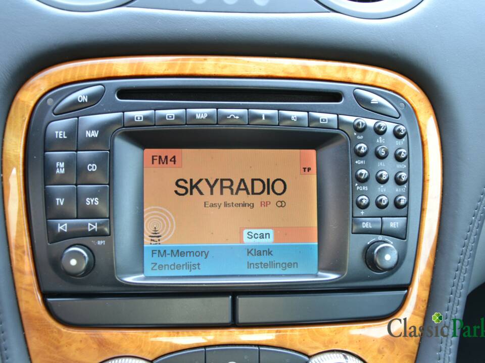 Immagine 49/50 di Mercedes-Benz SL 600 (2004)