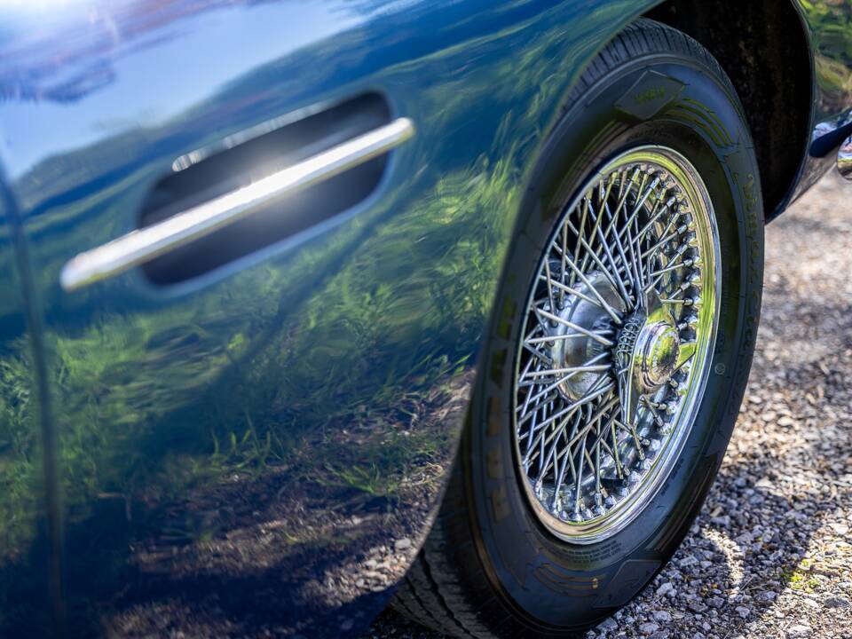 Afbeelding 50/50 van Aston Martin DB 6 (1967)