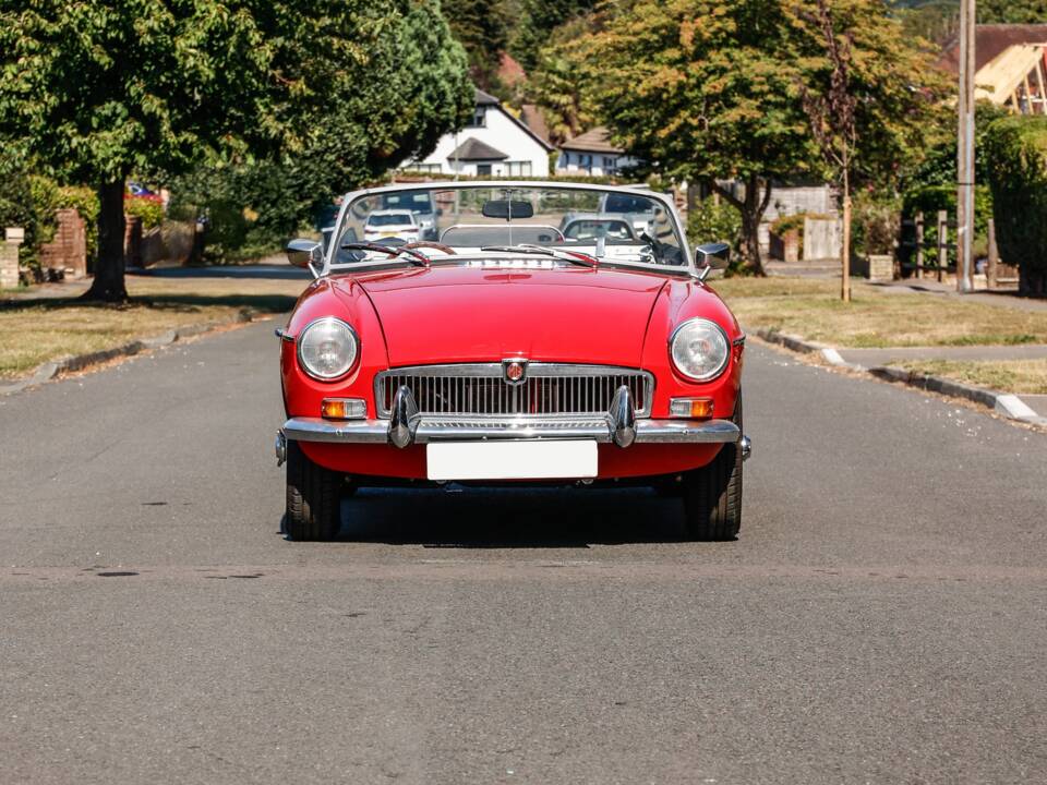 Image 15/41 de MG MGB (1972)