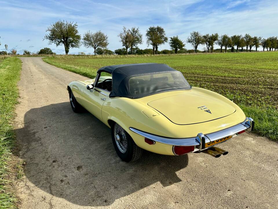 Imagen 10/22 de Jaguar E-Type V12 (1974)