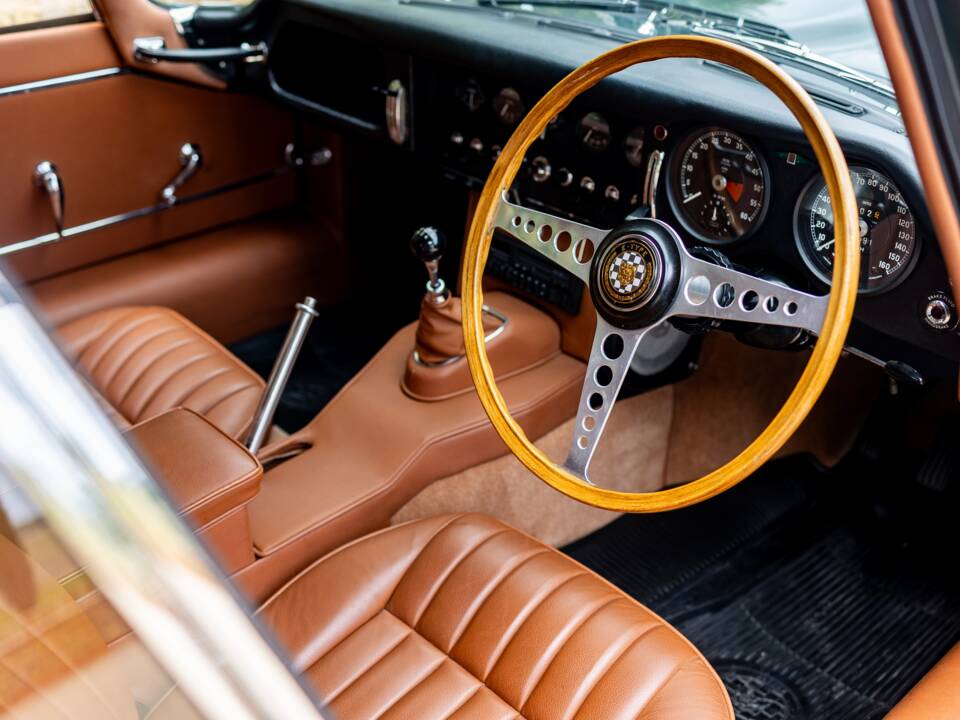 Bild 15/50 von Jaguar E-Type 4.2 (1965)