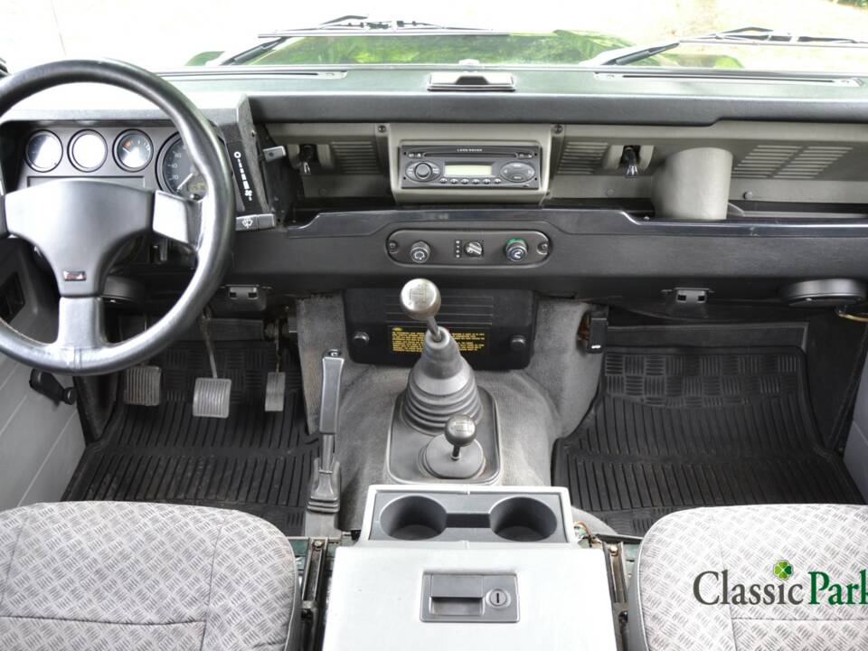 Afbeelding 13/50 van Land Rover Defender 110 Td5 (2000)