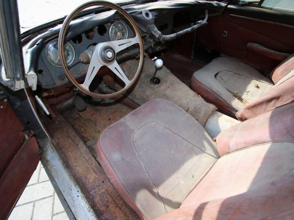 Imagen 8/11 de Maserati 3500 GT Touring (1961)