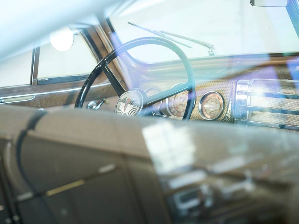 Bild 25/50 von Buick 60 Century (1941)