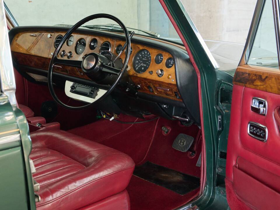 Bild 43/50 von Bentley T 1 (1969)