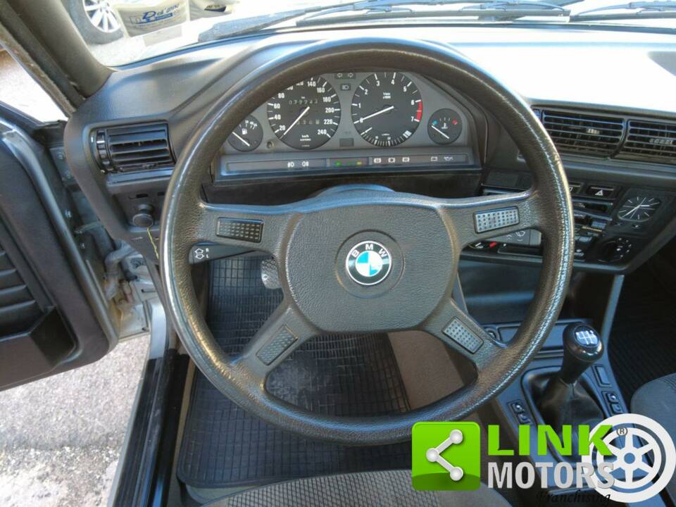 Imagen 2/10 de BMW 318i (1989)