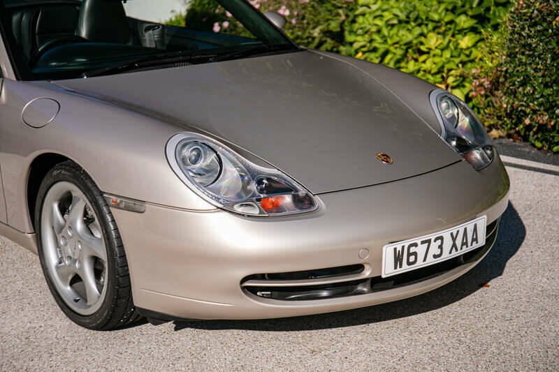 Imagen 7/27 de Porsche 911 Carrera 4 (2000)