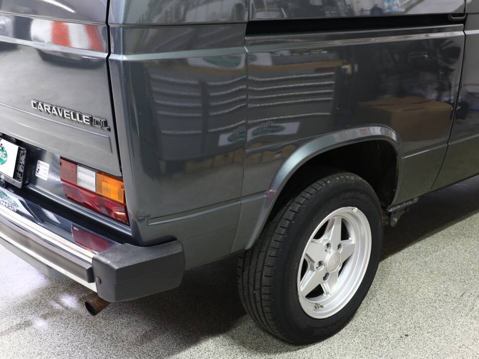 Bild 42/50 von Volkswagen T3 Caravelle GL 1.9 (1987)
