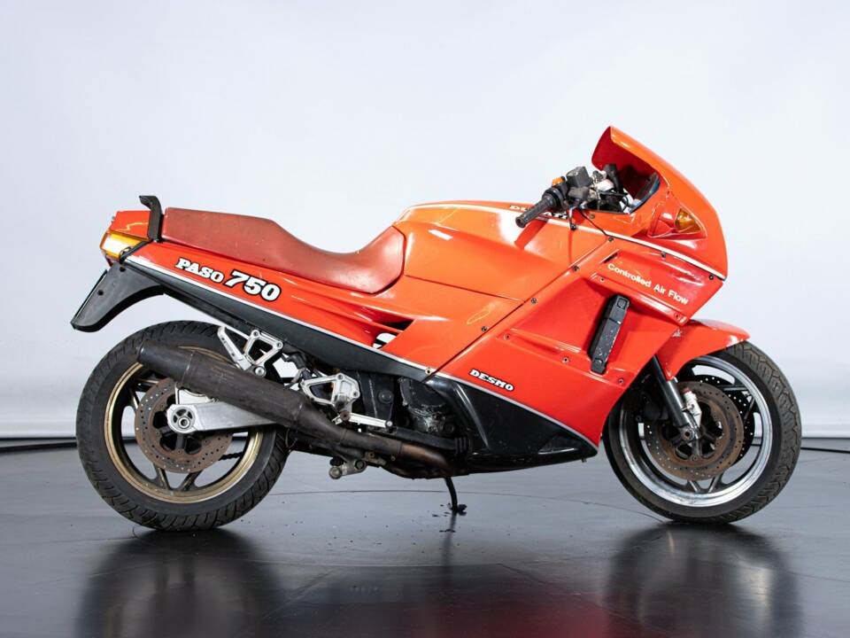 Imagen 5/45 de Ducati 750 Paso (1988)