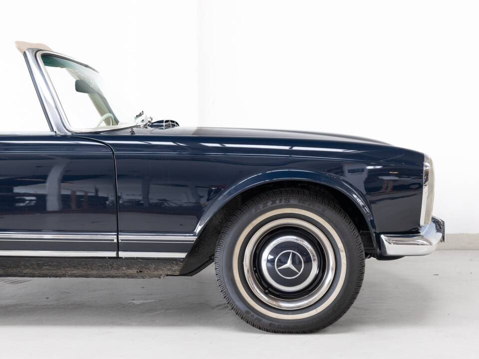 Image 25/40 de Mercedes-Benz 250 SL (1967)