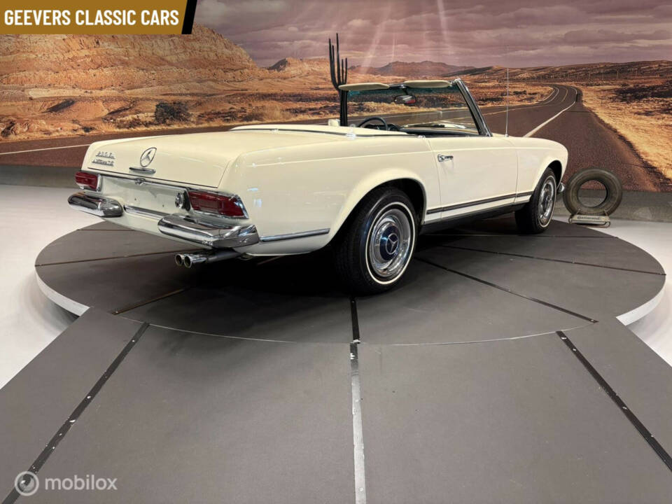 Immagine 31/50 di Mercedes-Benz 230 SL (1965)