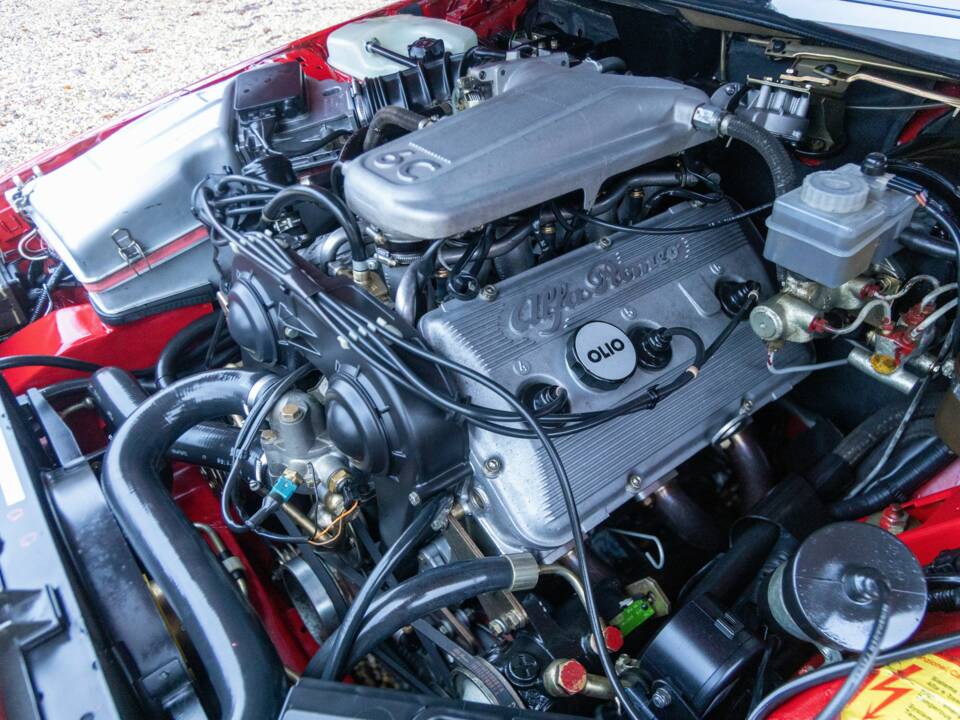 Image 4/50 of Alfa Romeo SZ (1991)