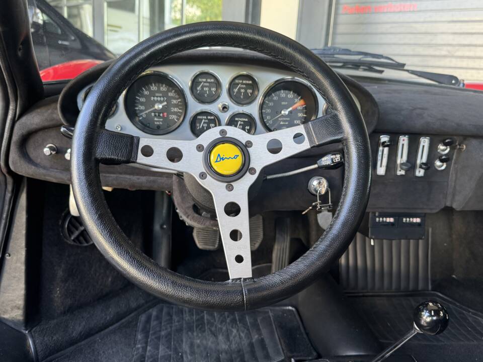 Image 16/35 of Ferrari Dino 246 GT (1968)