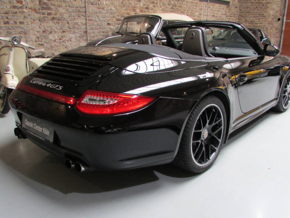 Image 3/14 of Porsche 911 Carrera 4 GTS (2011)