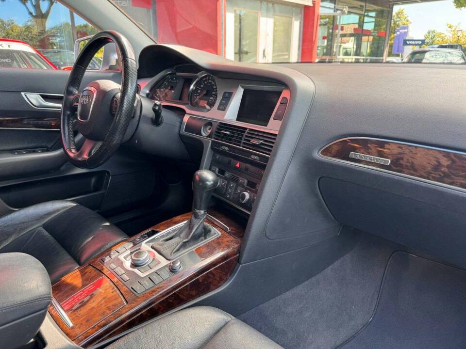 Immagine 14/18 di Audi A6 4.2 FSI allroad quattro (2007)