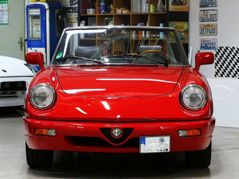 Bild 2/25 von Alfa Romeo 2.0 Spider (1993)