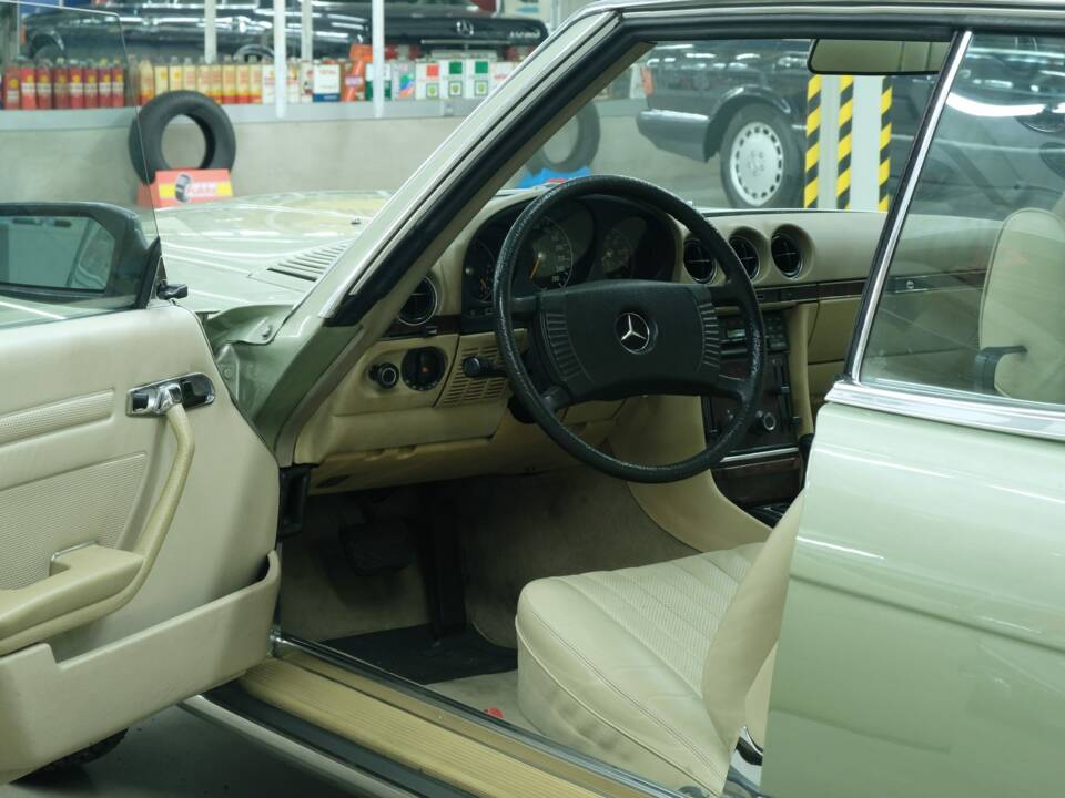 Image 8/50 de Mercedes-Benz 450 SLC 5,0 (1978)