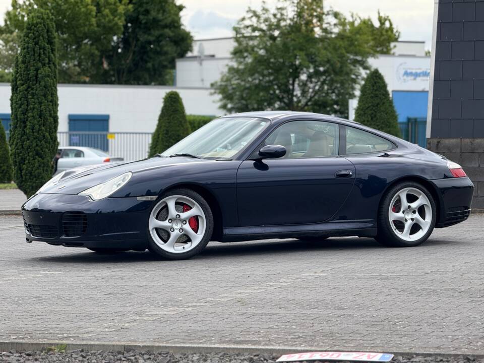 Image 5/42 de Porsche 911 Carrera 4S (2003)