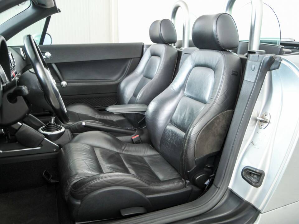 Bild 15/50 von Audi TT 1.8 T (2000)
