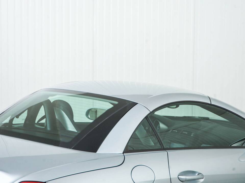 Immagine 47/50 di Mercedes-Benz SLK 200 Kompressor (2004)