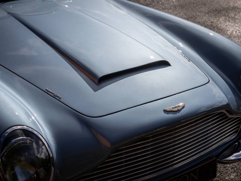 Imagen 10/43 de Aston Martin DB 6 Vantage (1967)