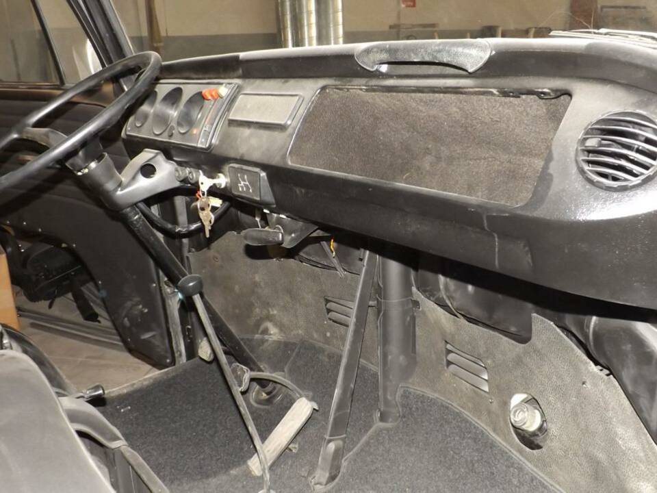 Bild 15/43 von Volkswagen T2a Pritsche (1969)