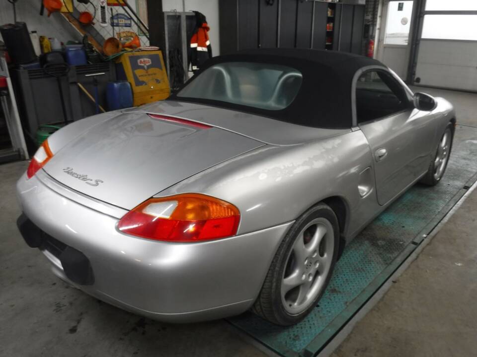 Bild 33/36 von Porsche Boxster S (2000)