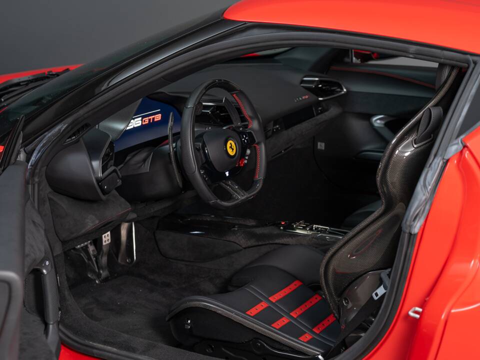 Image 17/30 of Ferrari 296 GTB (2022)