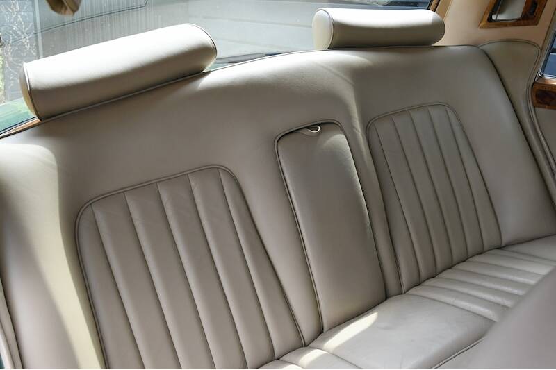 Image 35/43 of Rolls-Royce Silver Shadow I (1977)