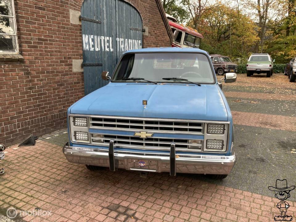 Bild 2/14 von Chevrolet Suburban (1987)