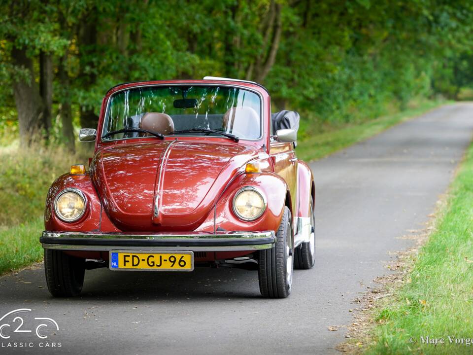 Bild 22/56 von Volkswagen Käfer 1303 &quot;Champagne Edition&quot; (1978)