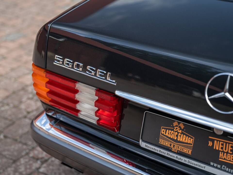 Image 14/91 of Mercedes-Benz 560 SEL (1990)