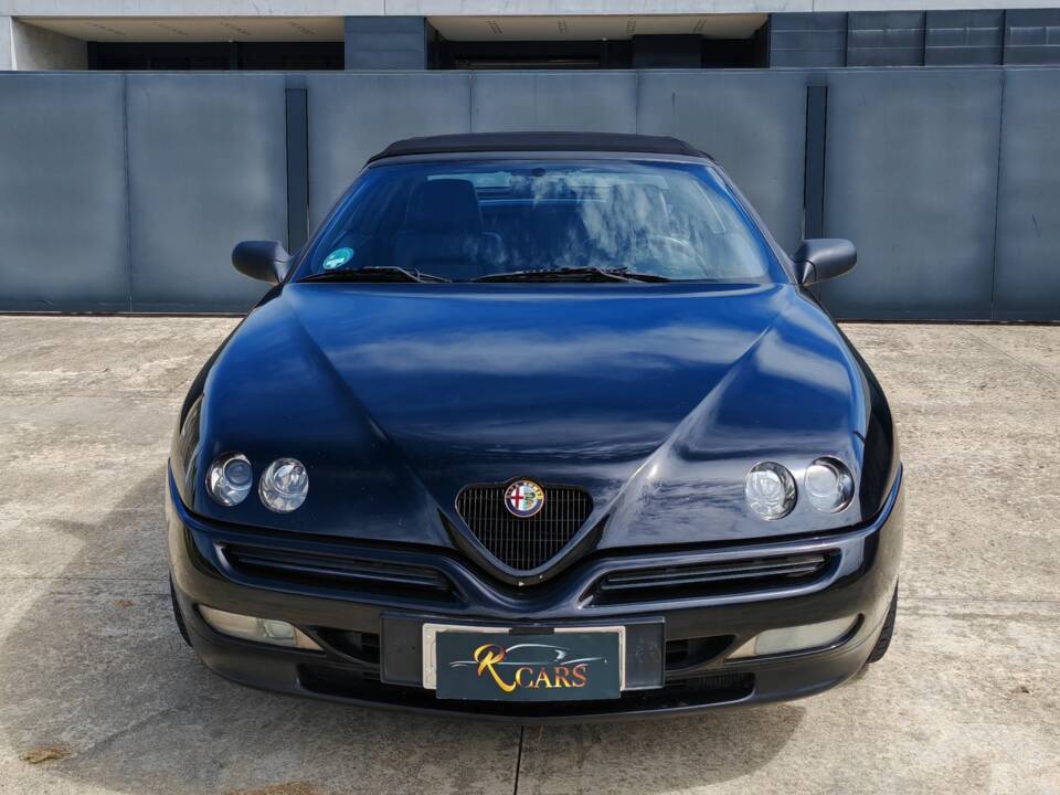 Bild 2/37 von Alfa Romeo Spider 2.0 Twin Spark 16V (1996)