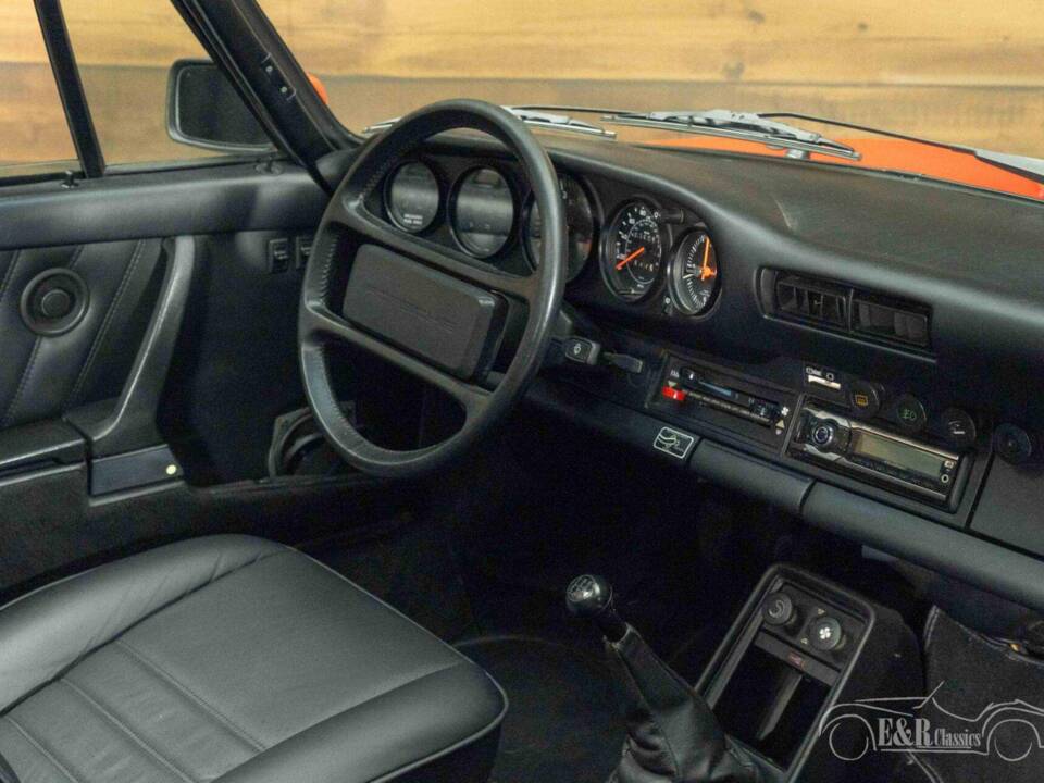 Bild 10/19 von Porsche 911 Carrera 3.2 (1985)