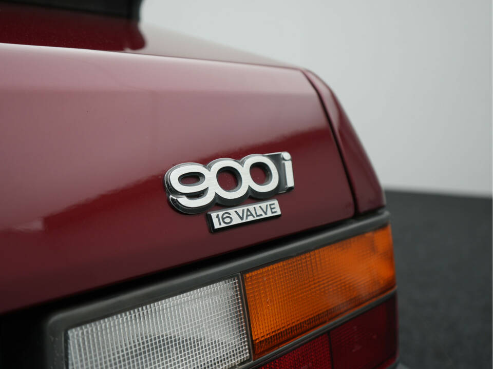 Image 20/29 of Saab 900 2.0i 16V (1993)