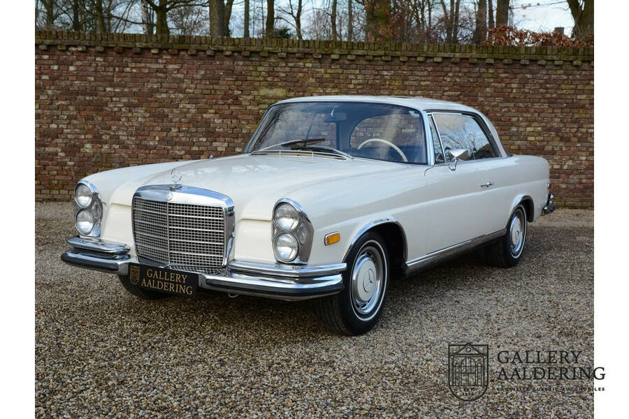 Image 38/50 de Mercedes-Benz 280 SE 3,5 (1971)