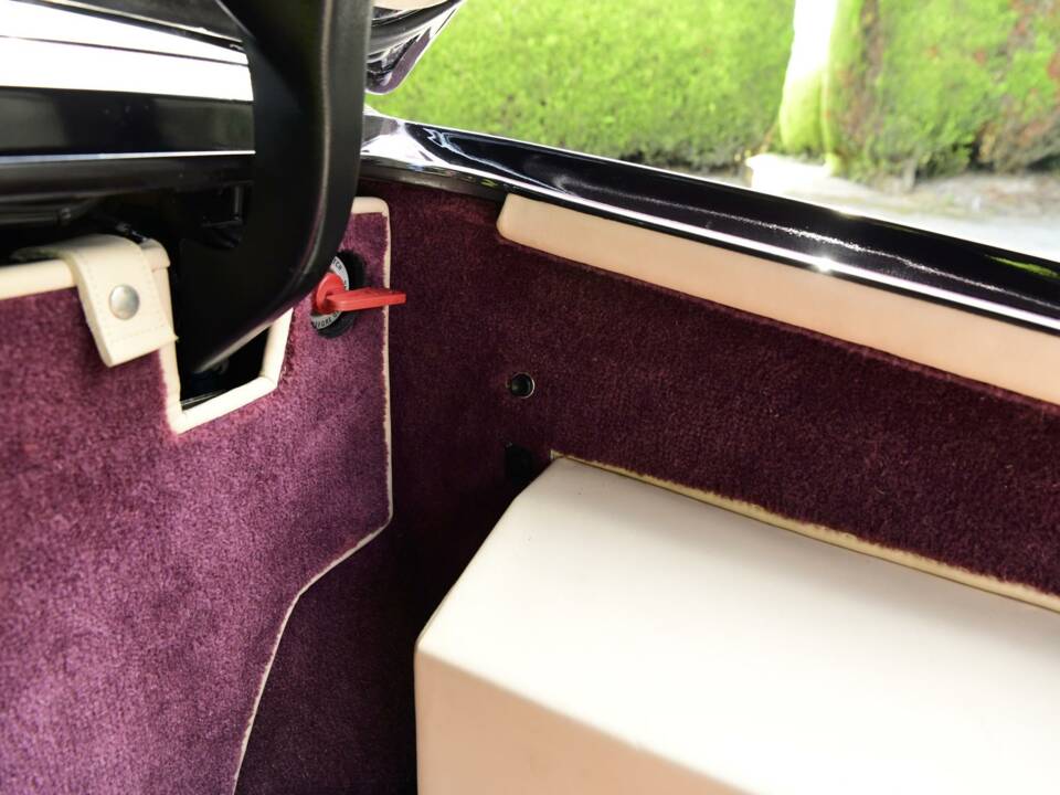 Image 22/50 of Bentley Turbo RT (1997)