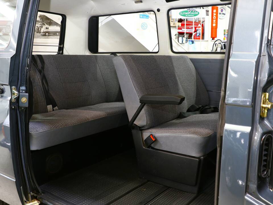 Bild 17/34 von Volkswagen T3 Caravelle GL 1.9 (1987)