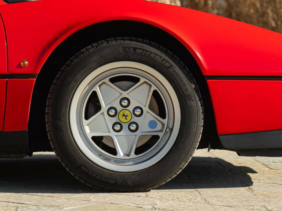Image 22/50 of Ferrari 208 GTS Turbo (1986)