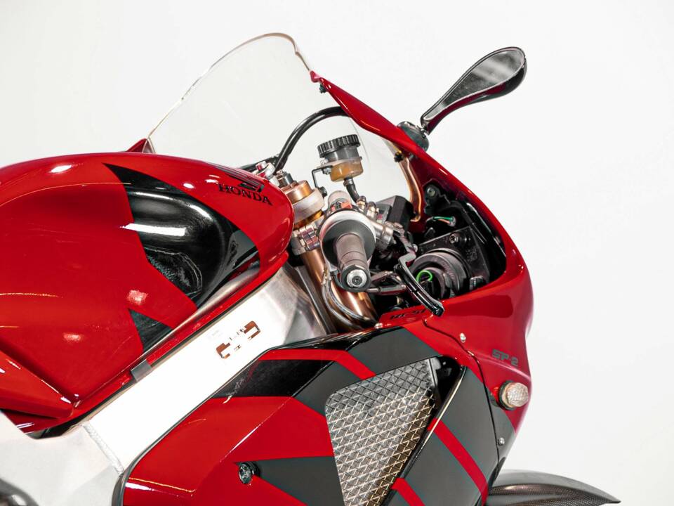 Image 28/34 of Honda DUMMY (2002)