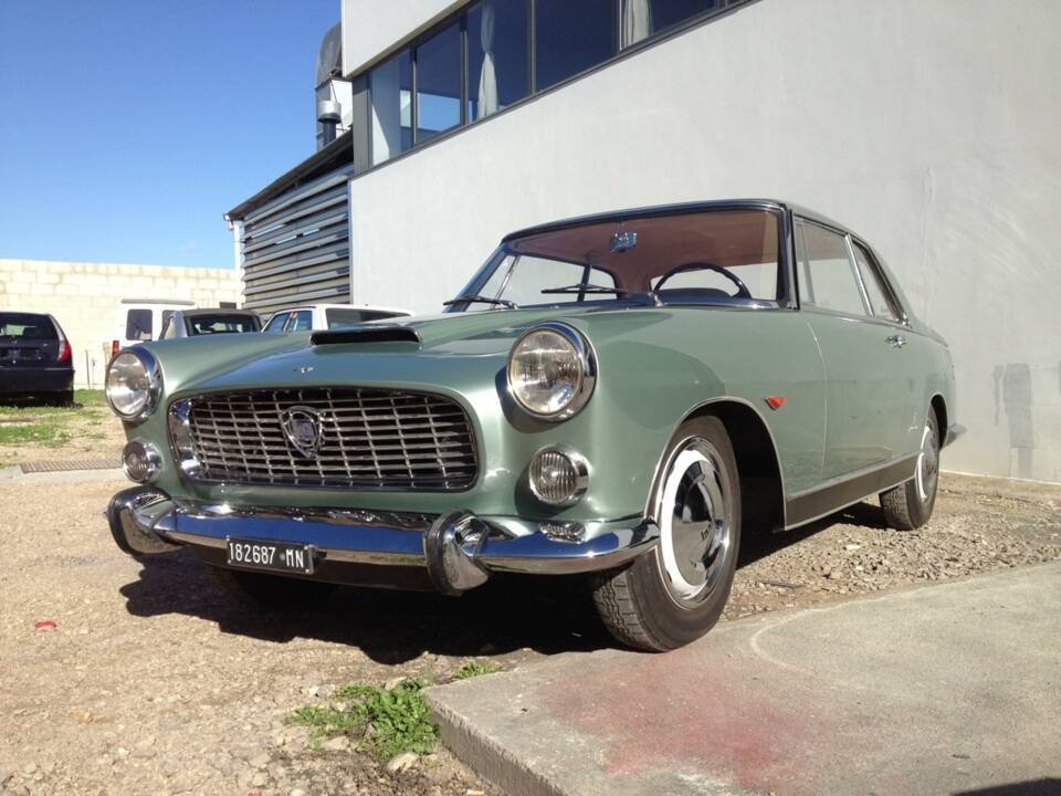 Image 1/8 of Lancia Flaminia Coupe Pininfarina 3B (1963)